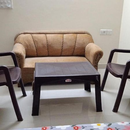 Hare Krishna Home Stay Vrindāvan エクステリア 写真